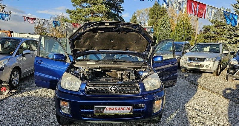 Toyota RAV4 cena 23900 przebieg: 240000, rok produkcji 2004 z Limanowa małe 631